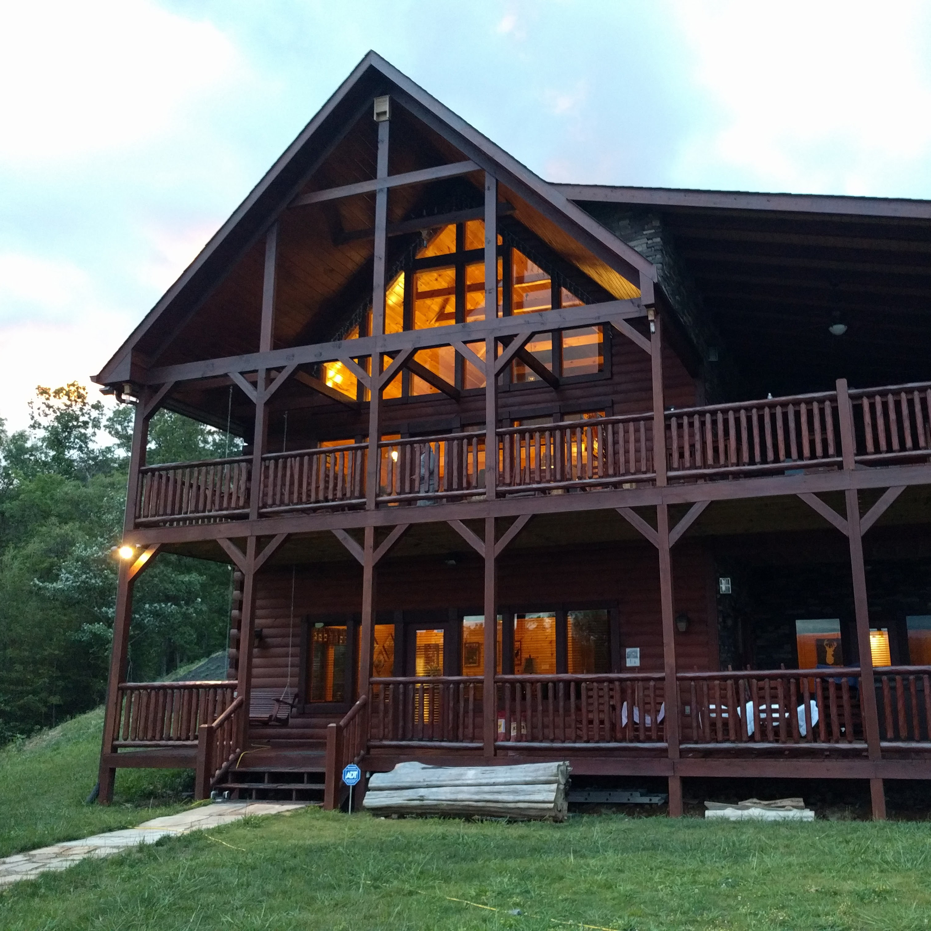 The cabins in the Smokey Mountains, Tennessee are magnificent 2019